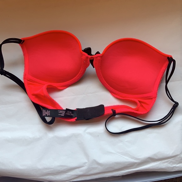 Victoria Secret Very Sexy Push-Up - Picture 2 of 4